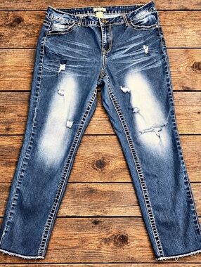 True Luck Women’s 16 Distressed Straight Leg Jeans X Pocket Raw Hem
